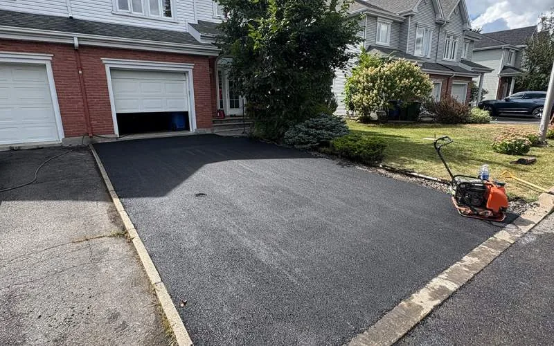 Resurfaçage d'asphalte